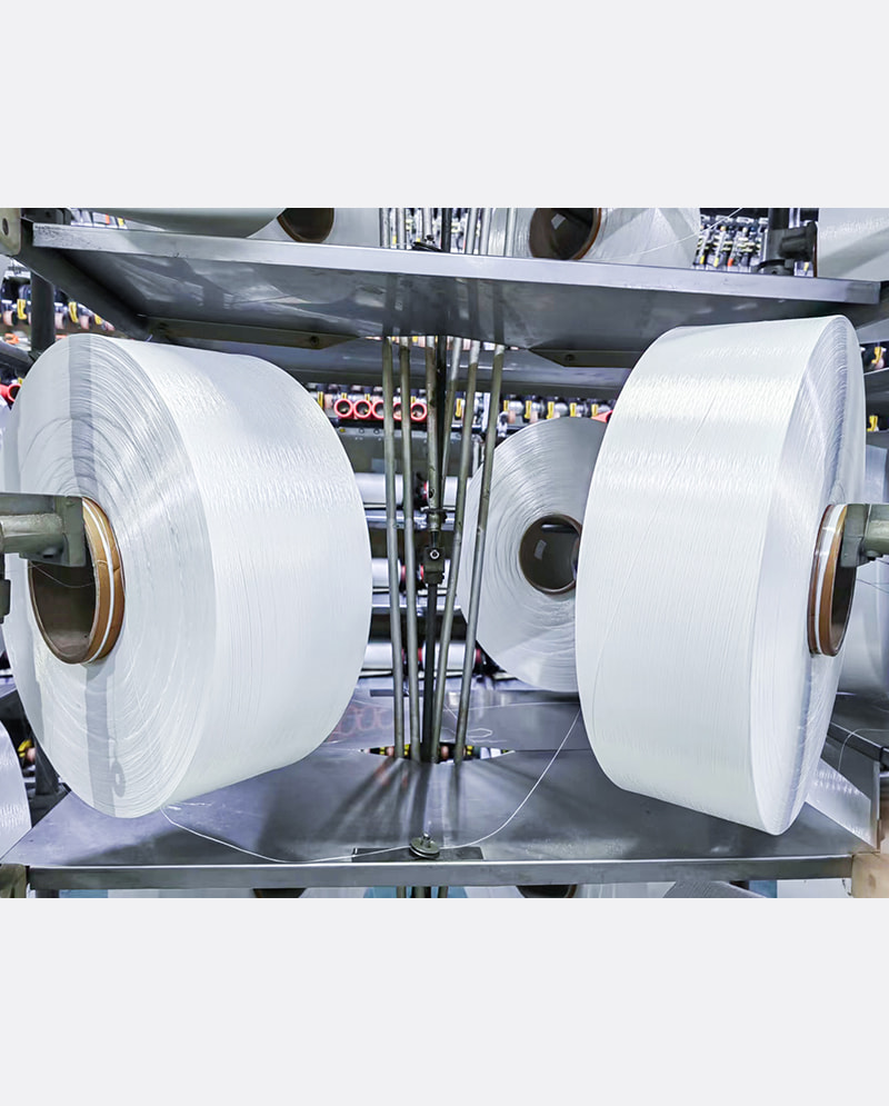 Jakie są szerokie zastosowania przędzy ciągnionej w modzie i przemyśle?